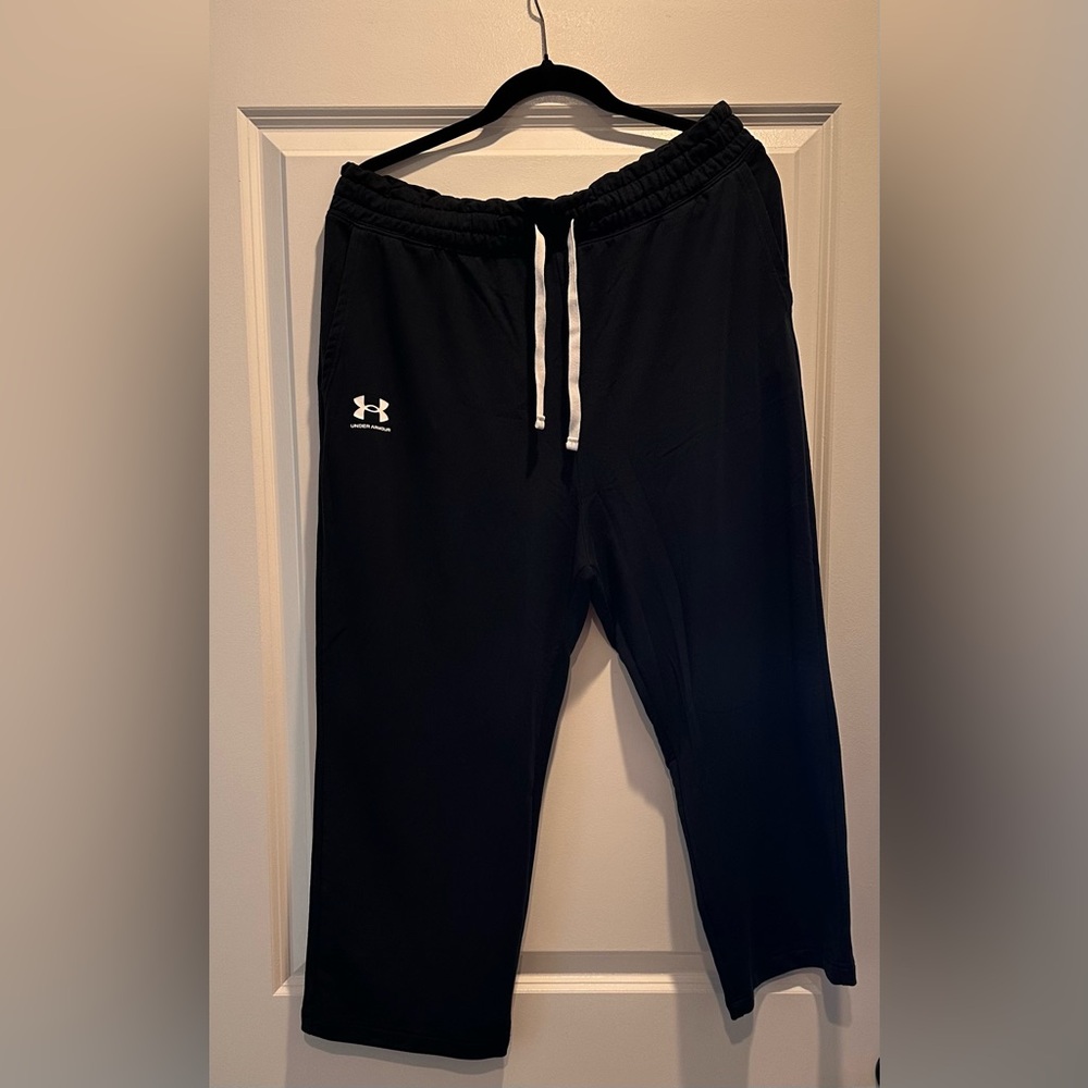 Under Armour Black Joggers w/pockets
